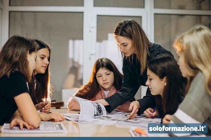 Il Parlamento chiede al governo di aumentare i fondi per la scuola: "Allinearsi all'indice di spesa europeo"